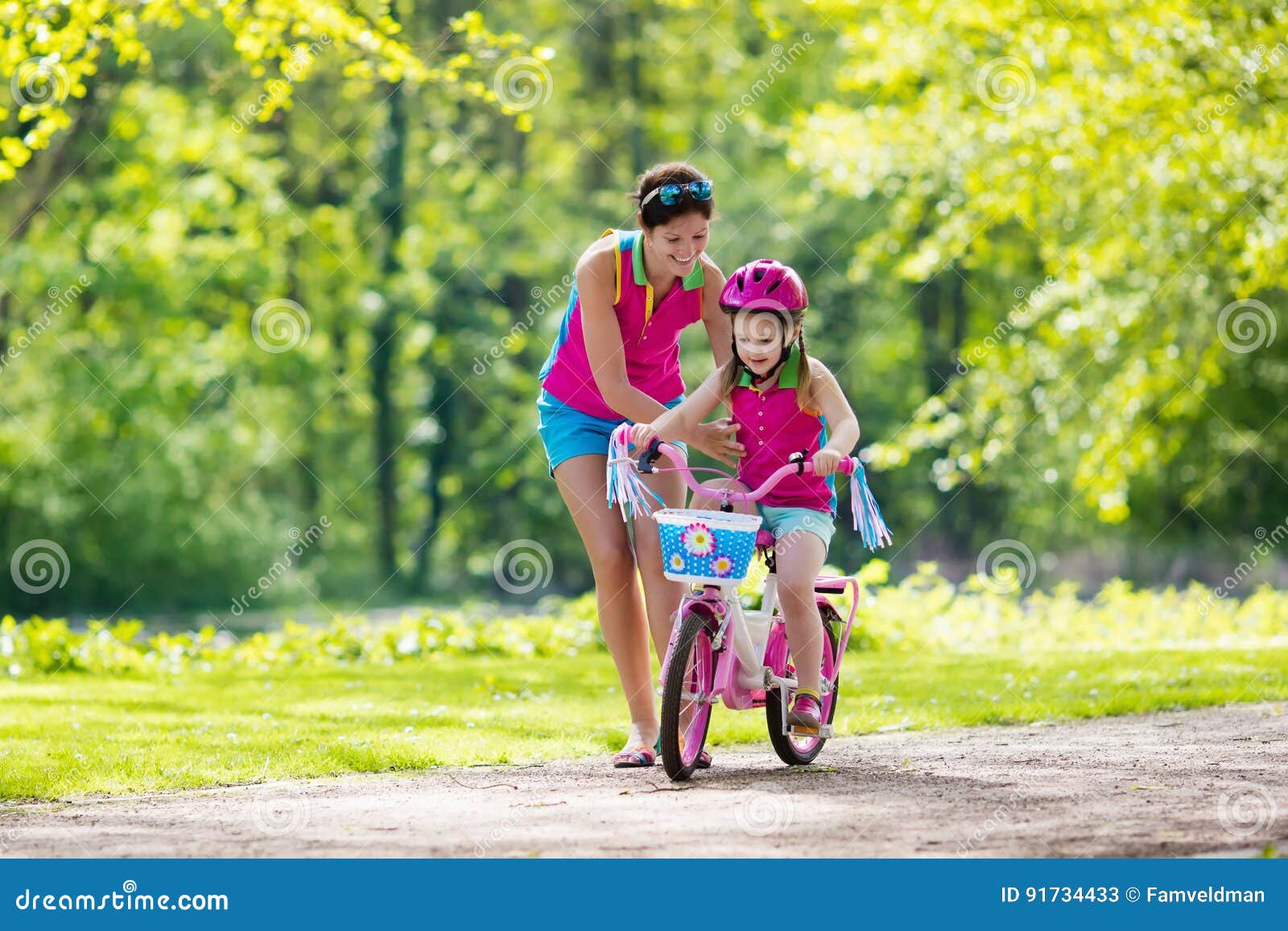 how to teach my daughter to ride a bike