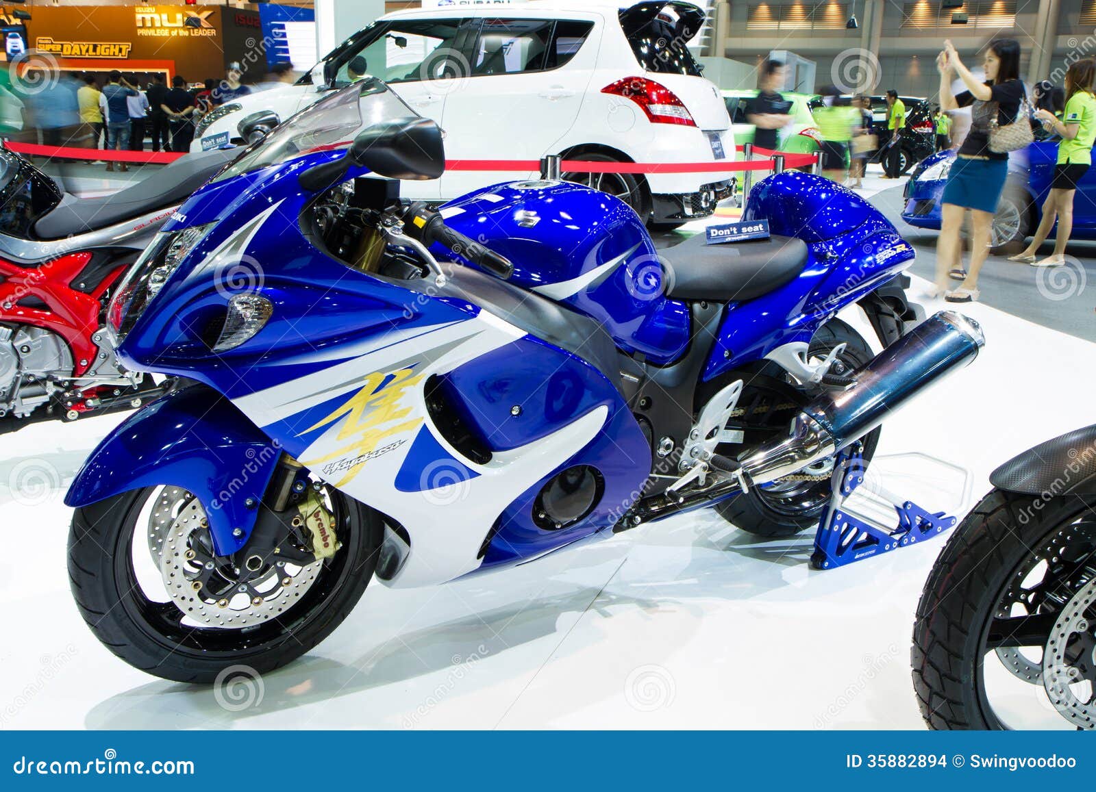 Suzuki Hayabusa - Compteur De Vitesse Pour Moto à Manille Salon  International De L'automobile Aux Philippines Pasay Image stock éditorial -  Image du appel, japon: 180461334