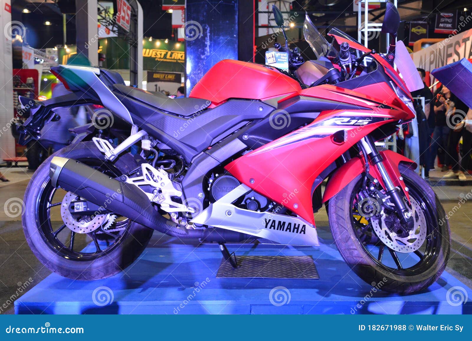 Moto Yamaha 150 Em Filipinas Do Pasay Imagem Editorial - Imagem de mundo,  desengate: 182669505