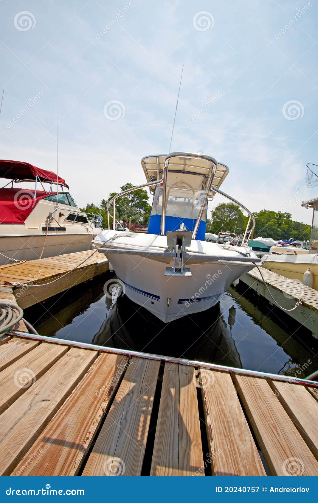 motorboats dock