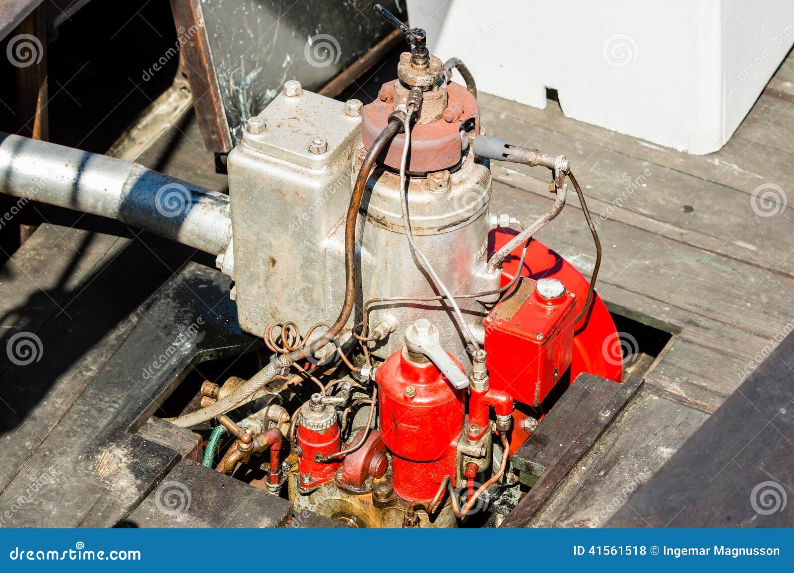 Motor caliente del bulbo foto de archivo. de suelo - 41561518