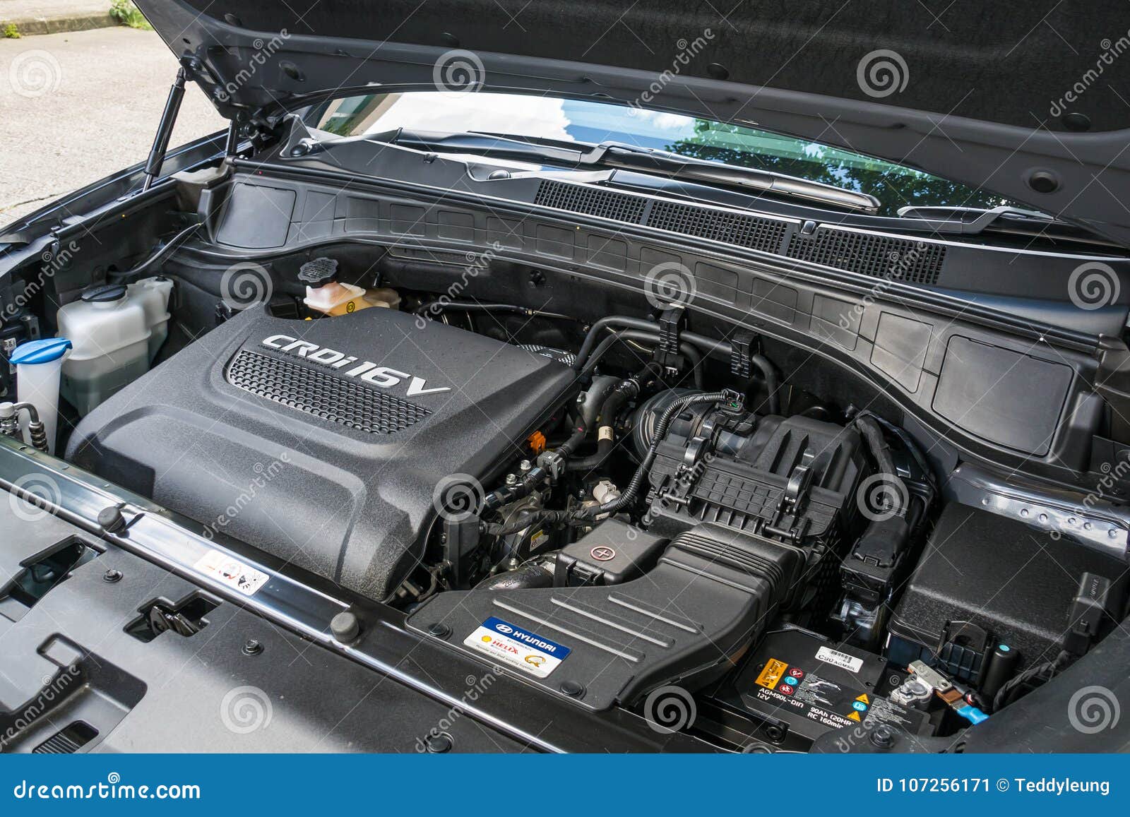 Motor 2017 De Hyundai Santa Fe Foto editorial - Imagen de automotor ...