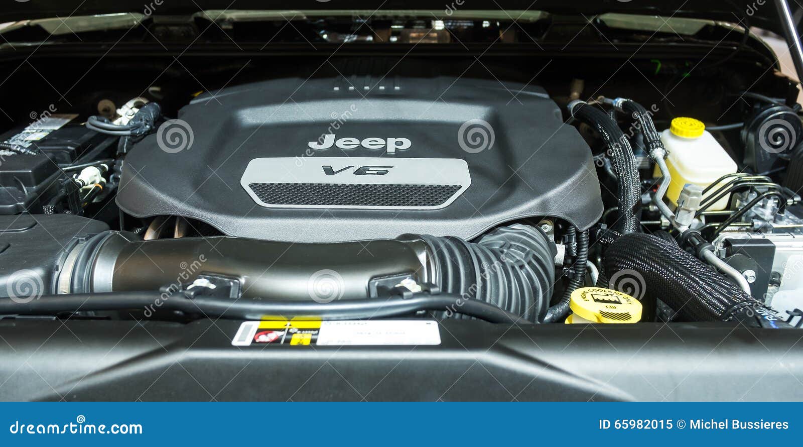 Motor De Jeep Wrangler Sport Imagen editorial Imagen de aventura