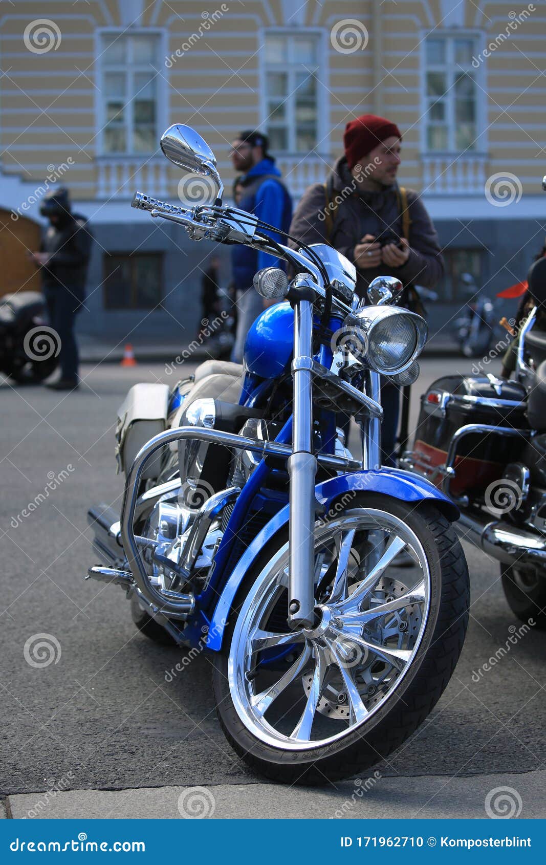 Blue Honda Vt1300cx Fury Motorcycle Front View Editorial Image Image Of Hooligans Motorculture