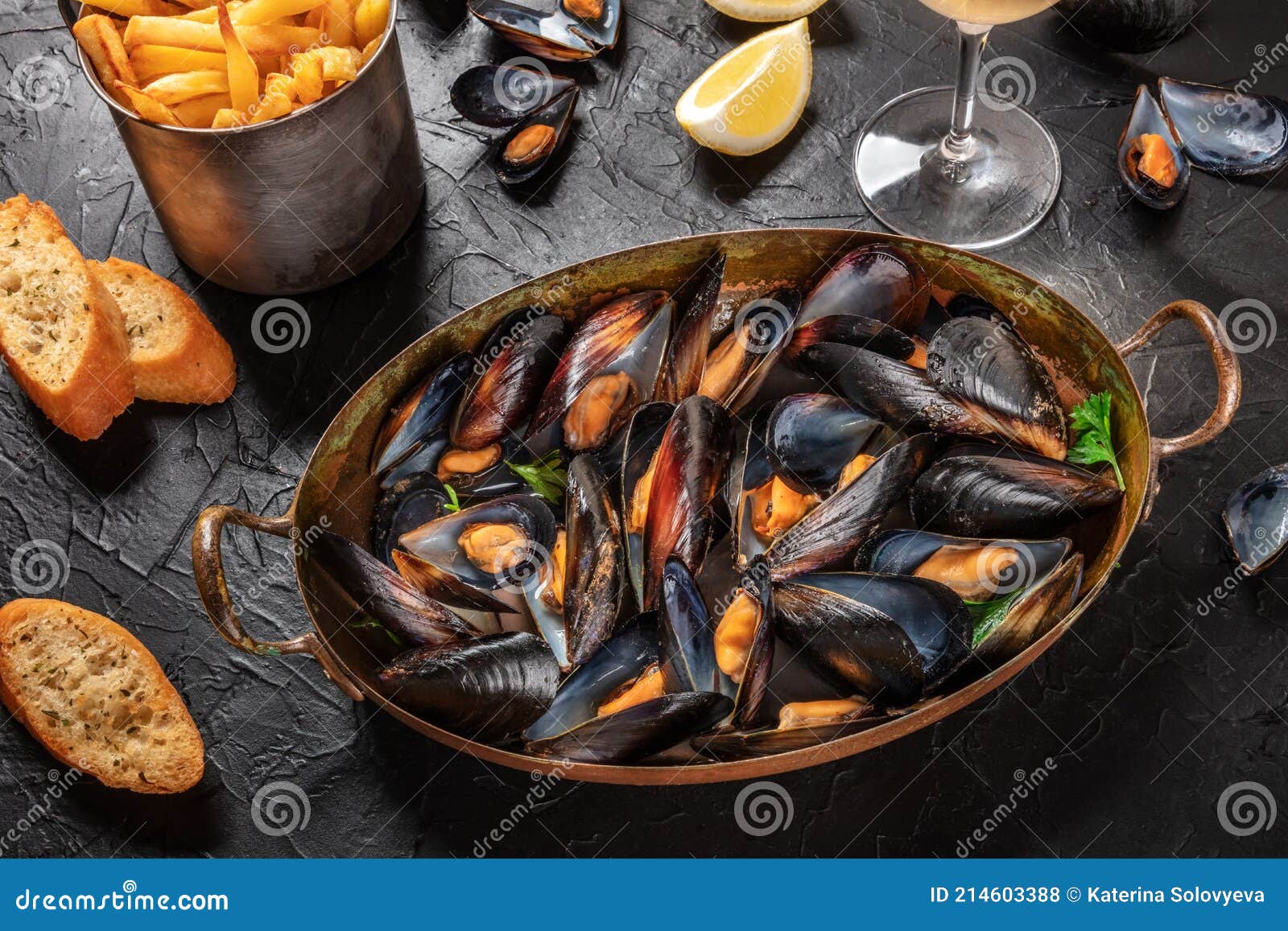 Moules Frites Photos Free Royalty Free Stock Photos From Dreamstime Moules Frites Photos Free Royalty Free Stock Photos From Dreamstime