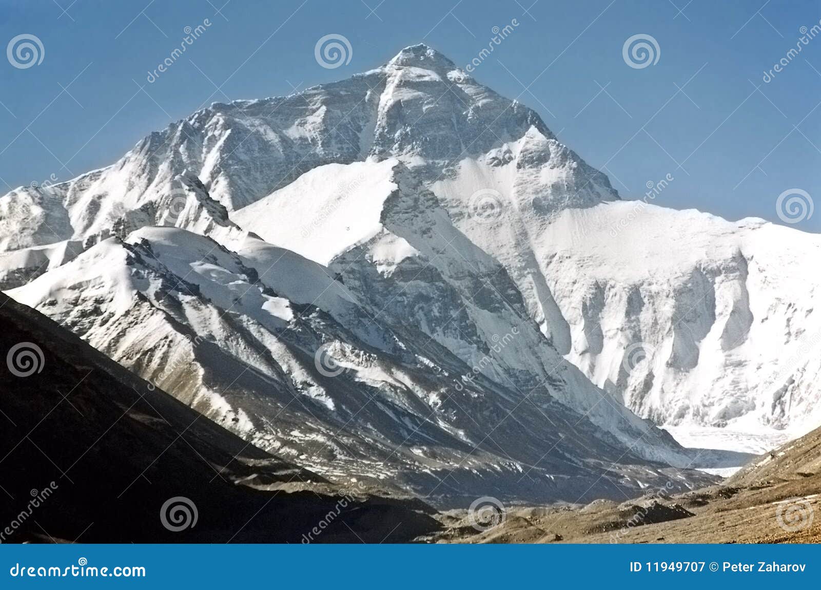 mount everest, the highest in the world, 8850m.