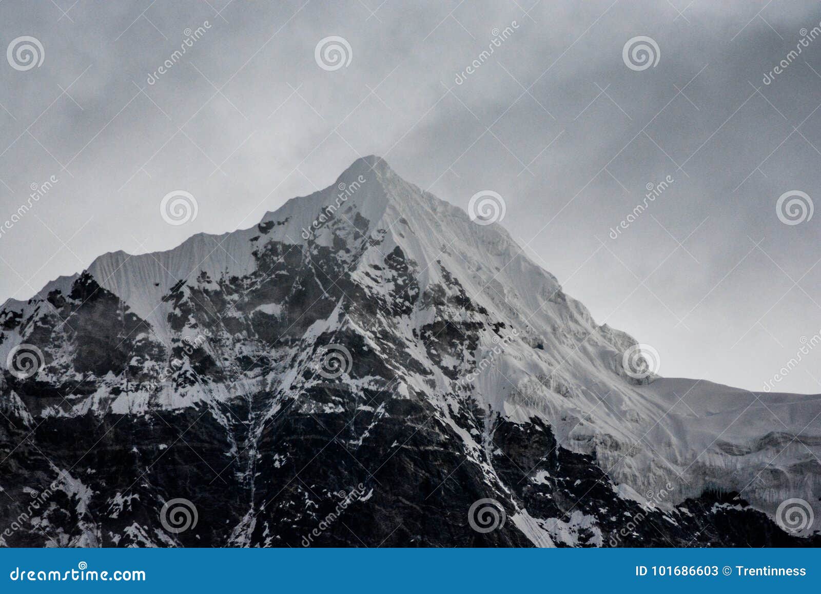 mount everest and kathmandu