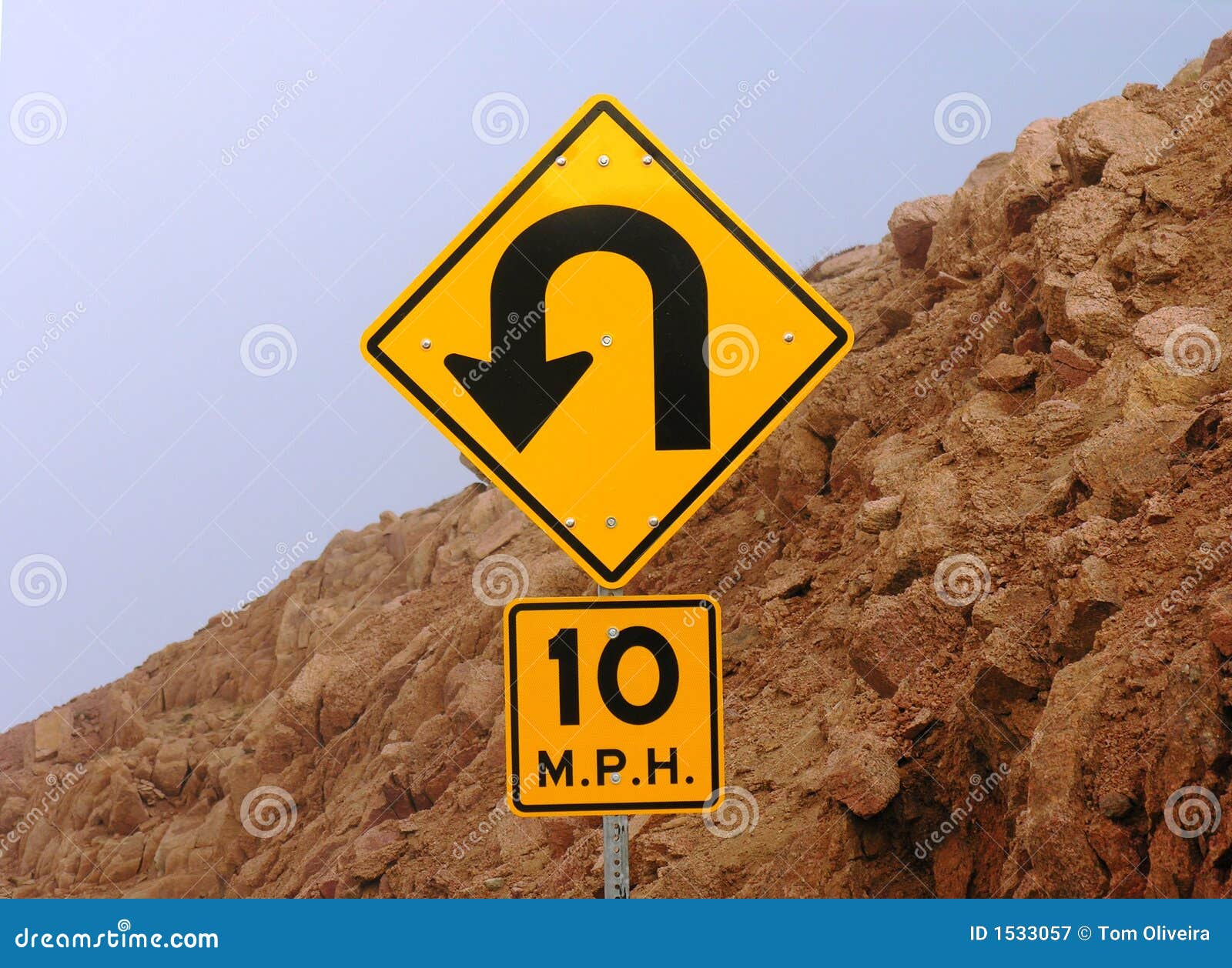 763 Mountain Road Sign Photos Free Royalty Free Stock Photos From Dreamstime