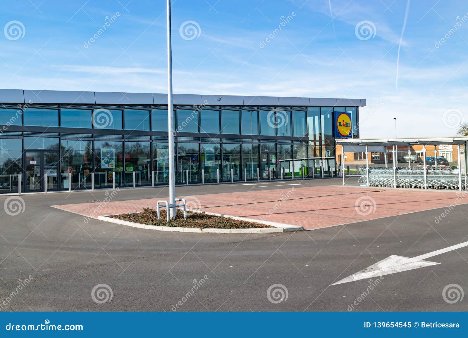 View of Lidl Logo. Editorial Image - Image of company, sign: 139654545