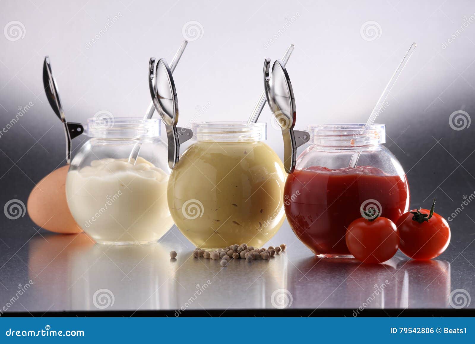 Moutarde, Ketchup Et Mayonnaise Photo stock Image du trois, goût