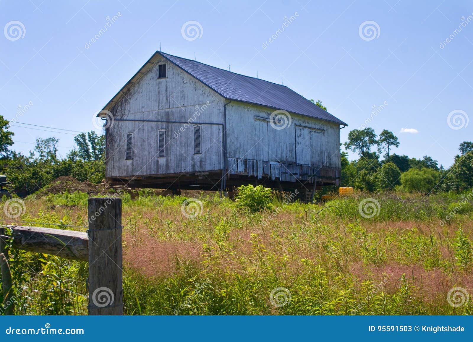 Moving A Barn Stock Image Image Of Construction Sunny 95591503