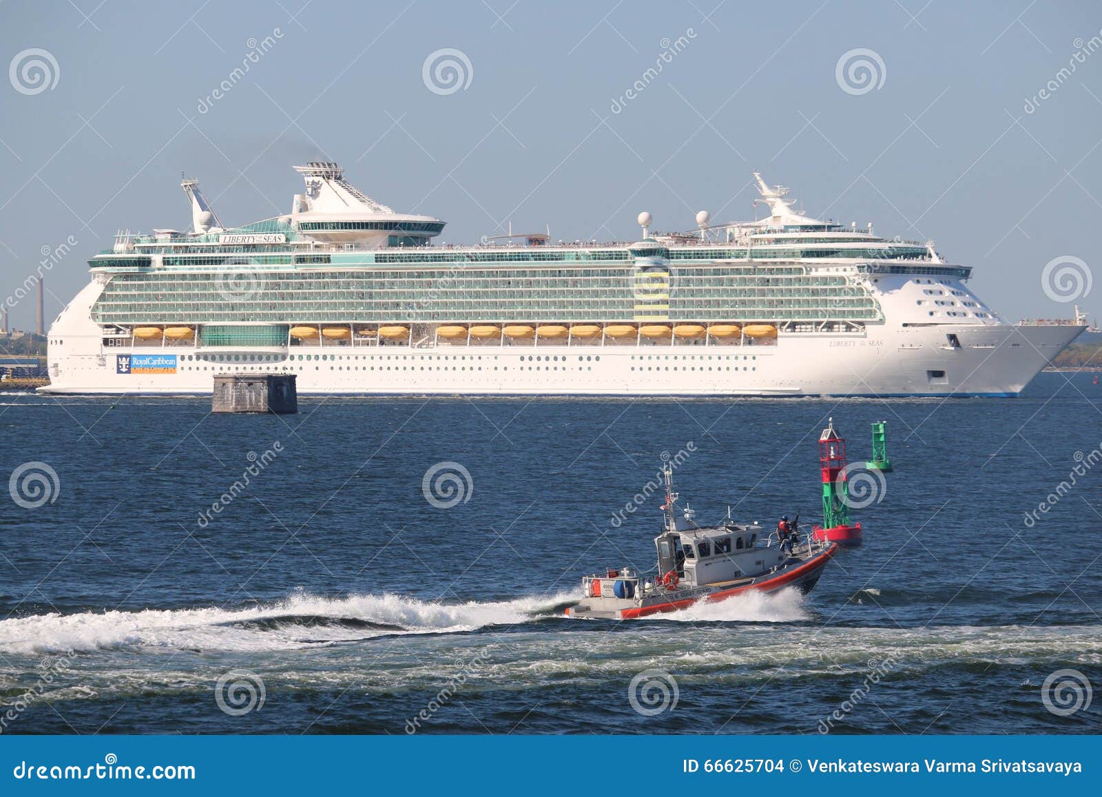 MS Liberty of the Seas editorial stock image. Image of crew 66625704