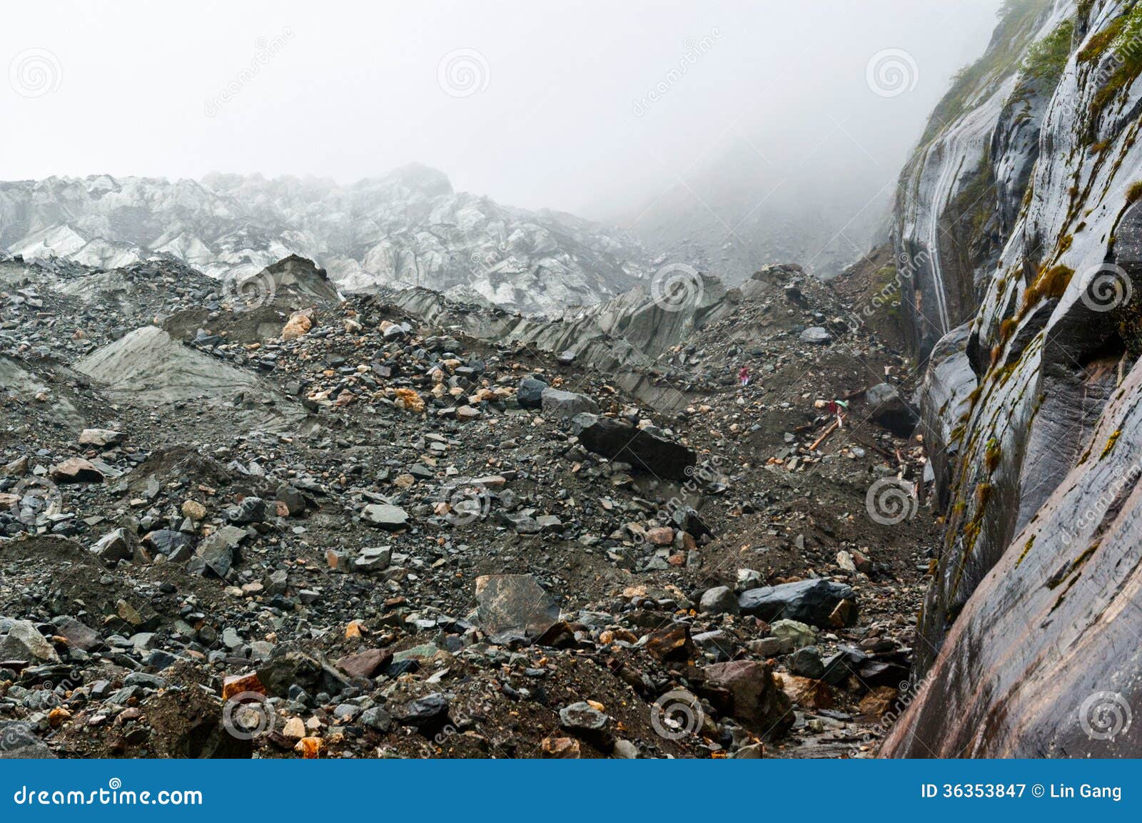 mt. gongga(minya konka) no.1 glacier close-up