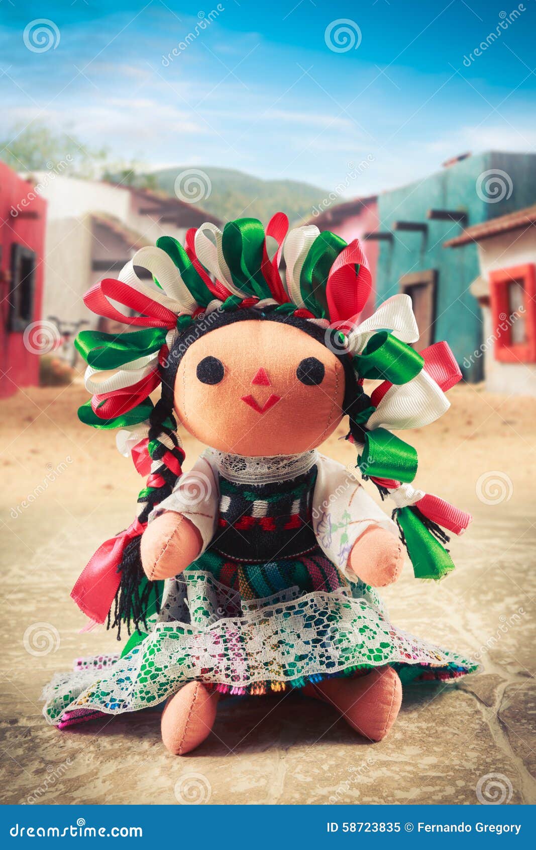 Muñeca De Trapo Mexicana En Un Vestido Tradicional En Un Pueblo Mexicano Imagen de archivo - Imagen de muñeca, mexicana: 58723835