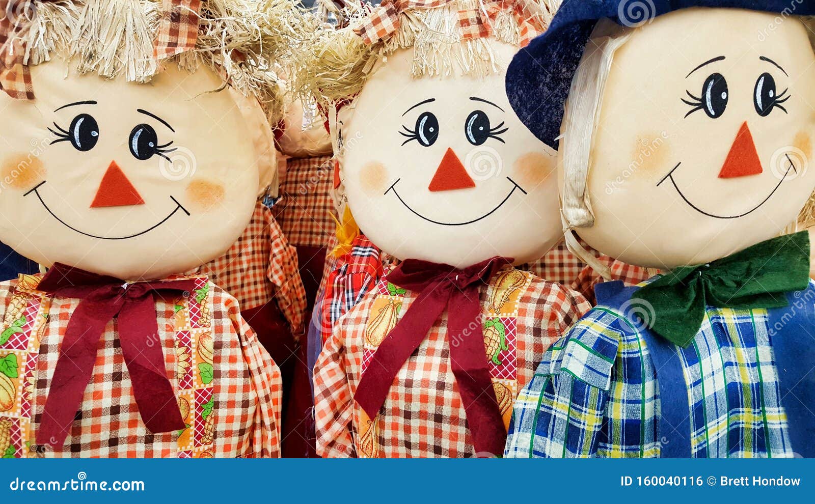 Muñecas De Juguete Rellenas Para Decoraciones De La Temporada De Otoño Foto de archivo - Imagen de decoraciones, juguete: 160040116