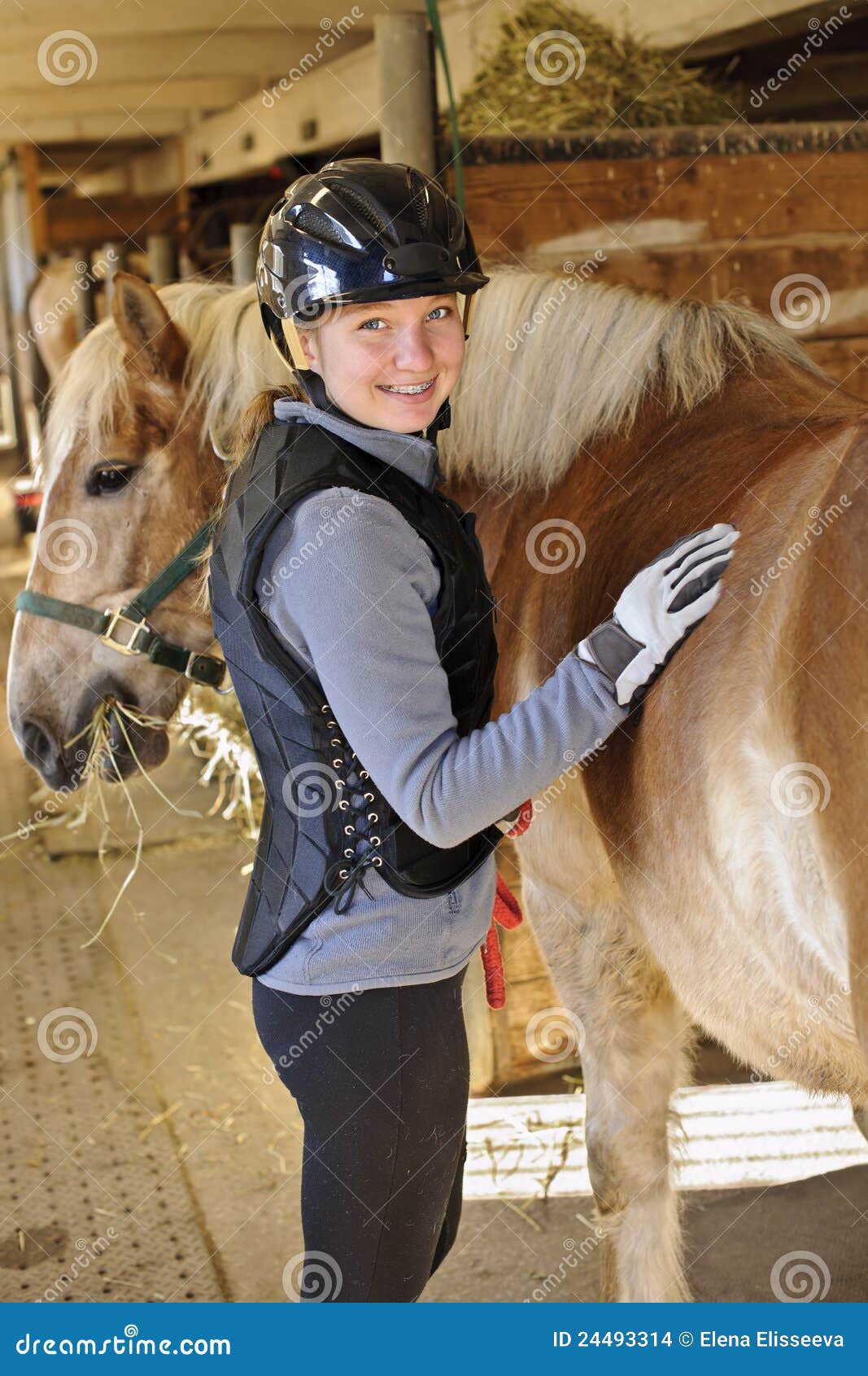 Pferd Und Mädchen Hoodie - Süßes Motiv Für Reiten Und Stall