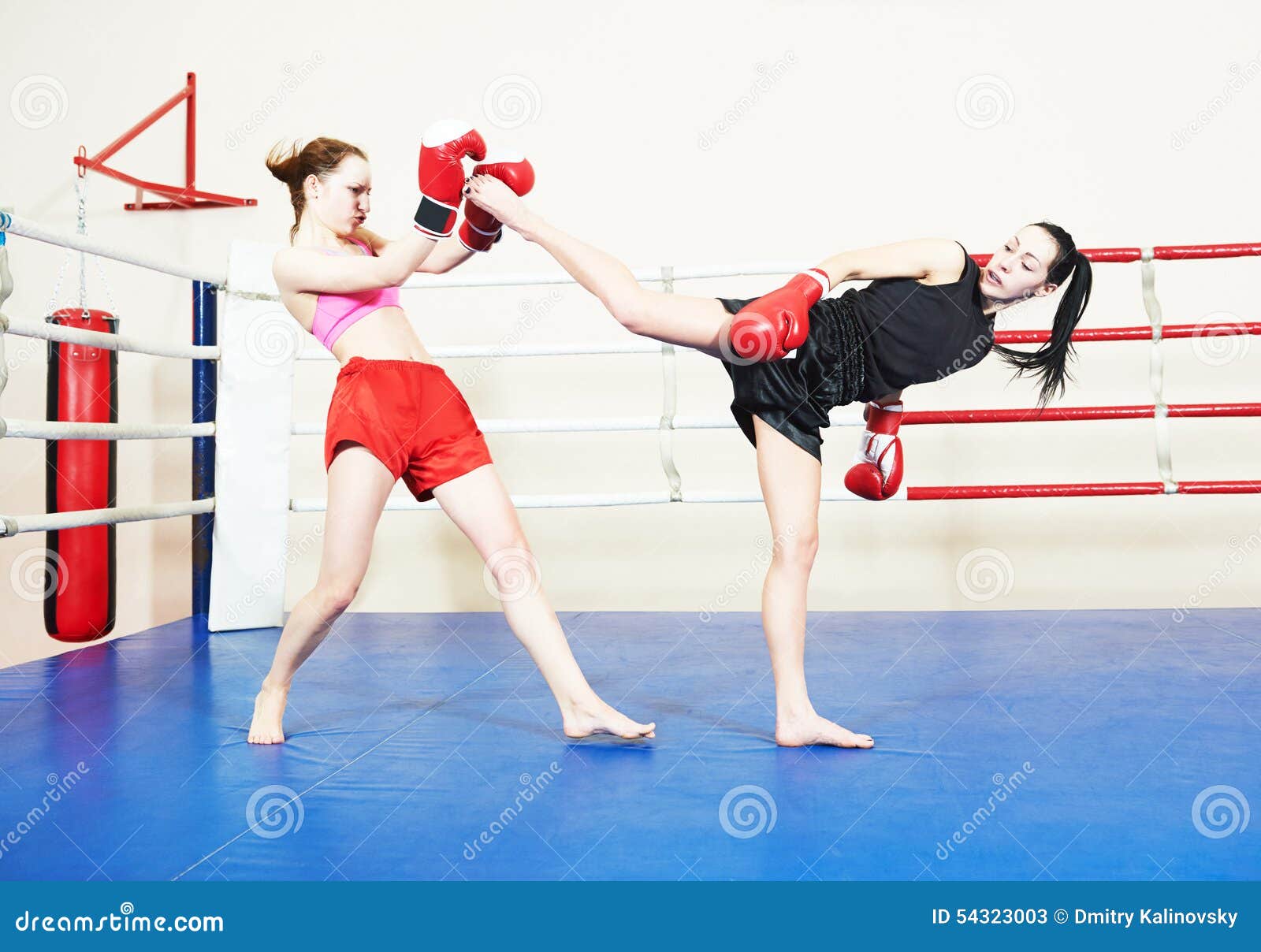Muai thai fighting women stock image. Image of fight 54323003