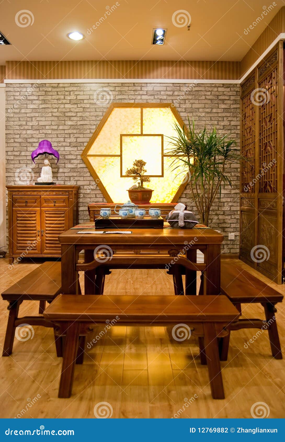 Muebles Tradicionales Chinos Foto de archivo Imagen de butaca, planta