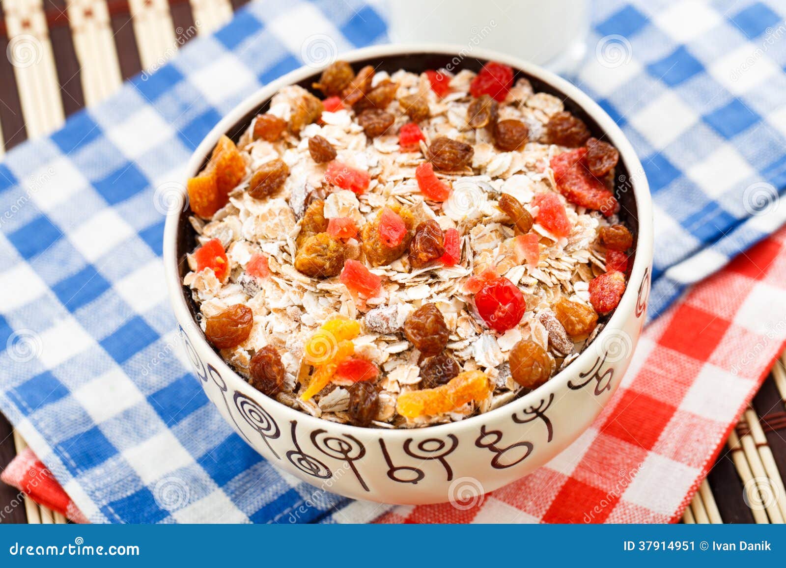 Muesli with dry fruits stock image. Image of granola 37914951