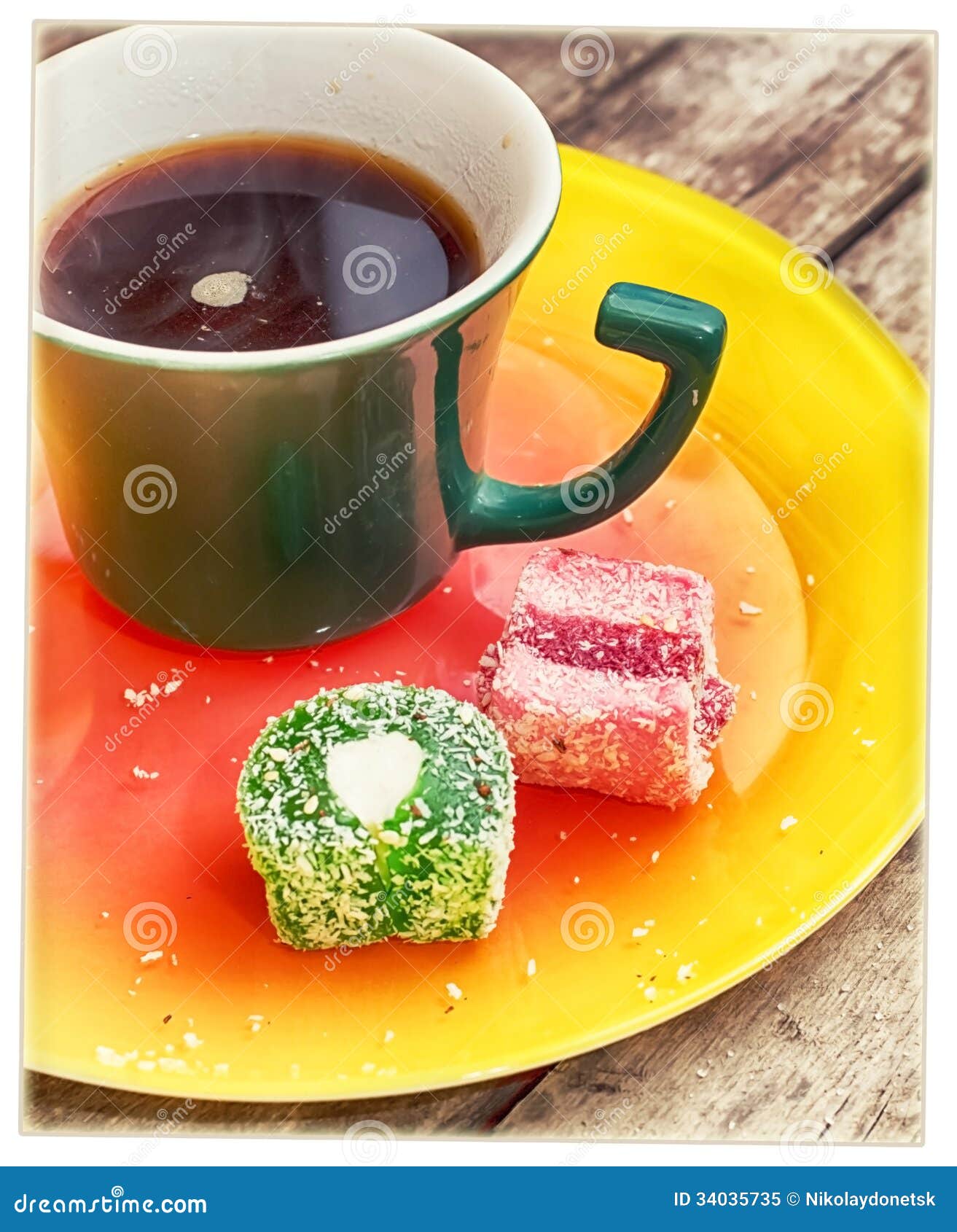 Mug with coffee and candy stock image. Image of fragrance 34035735
