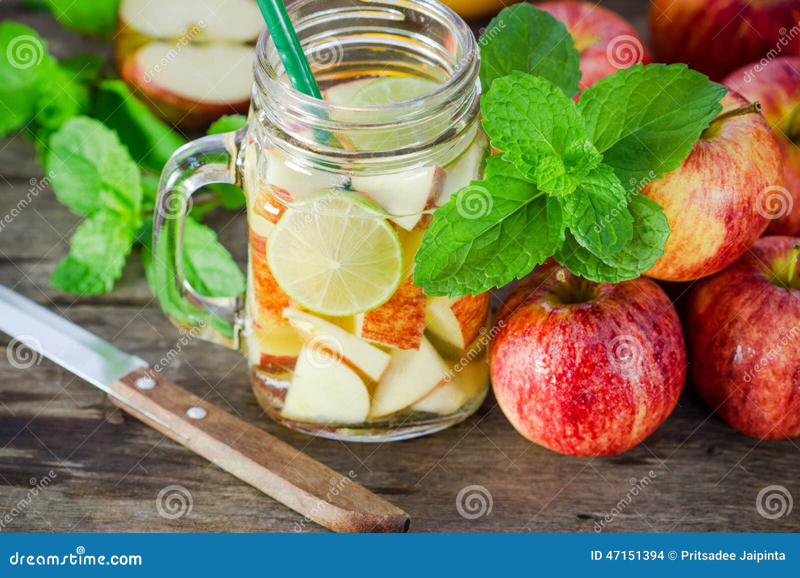 132,876 Apple Fruit Stock Photos, High-Res Pictures, and Images - Getty  Images