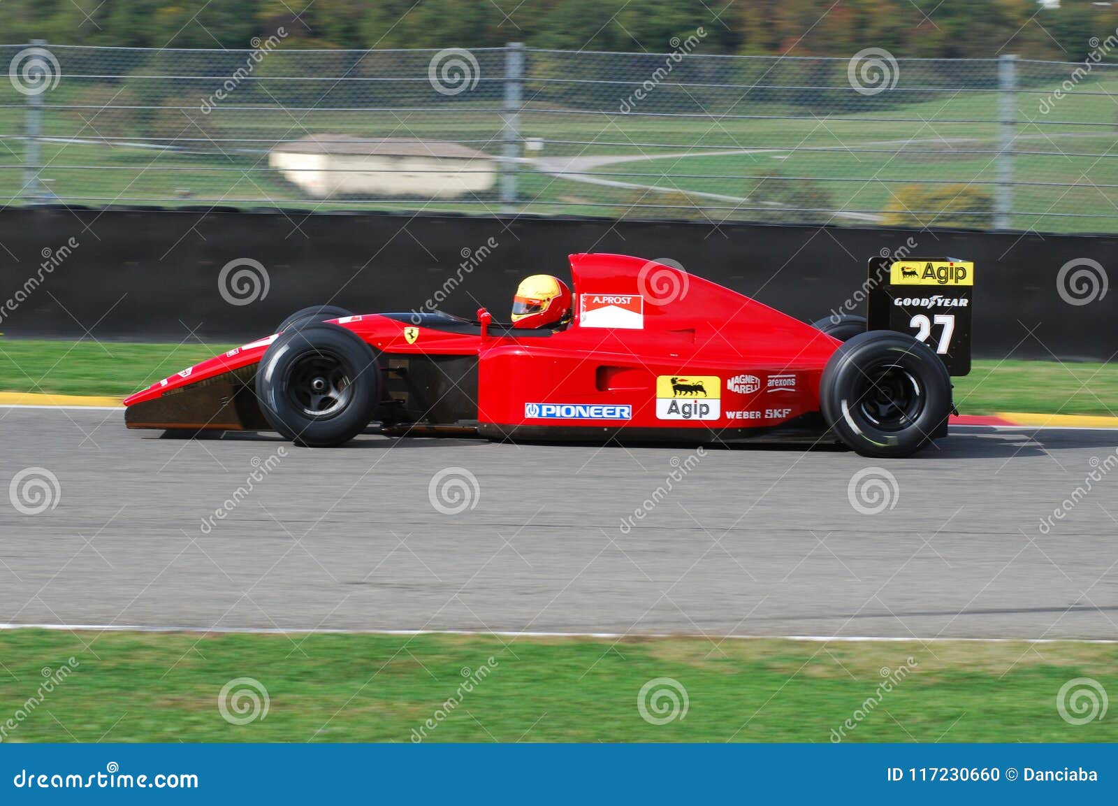 MUGELLO, ΤΠ, το Νοέμβριο του 2007: Άγνωστο τρέξιμο με ιστορικό Ferrari 643 F1-91 1991 ο πρώην Alain Prost κατά τη διάρκεια Finali
