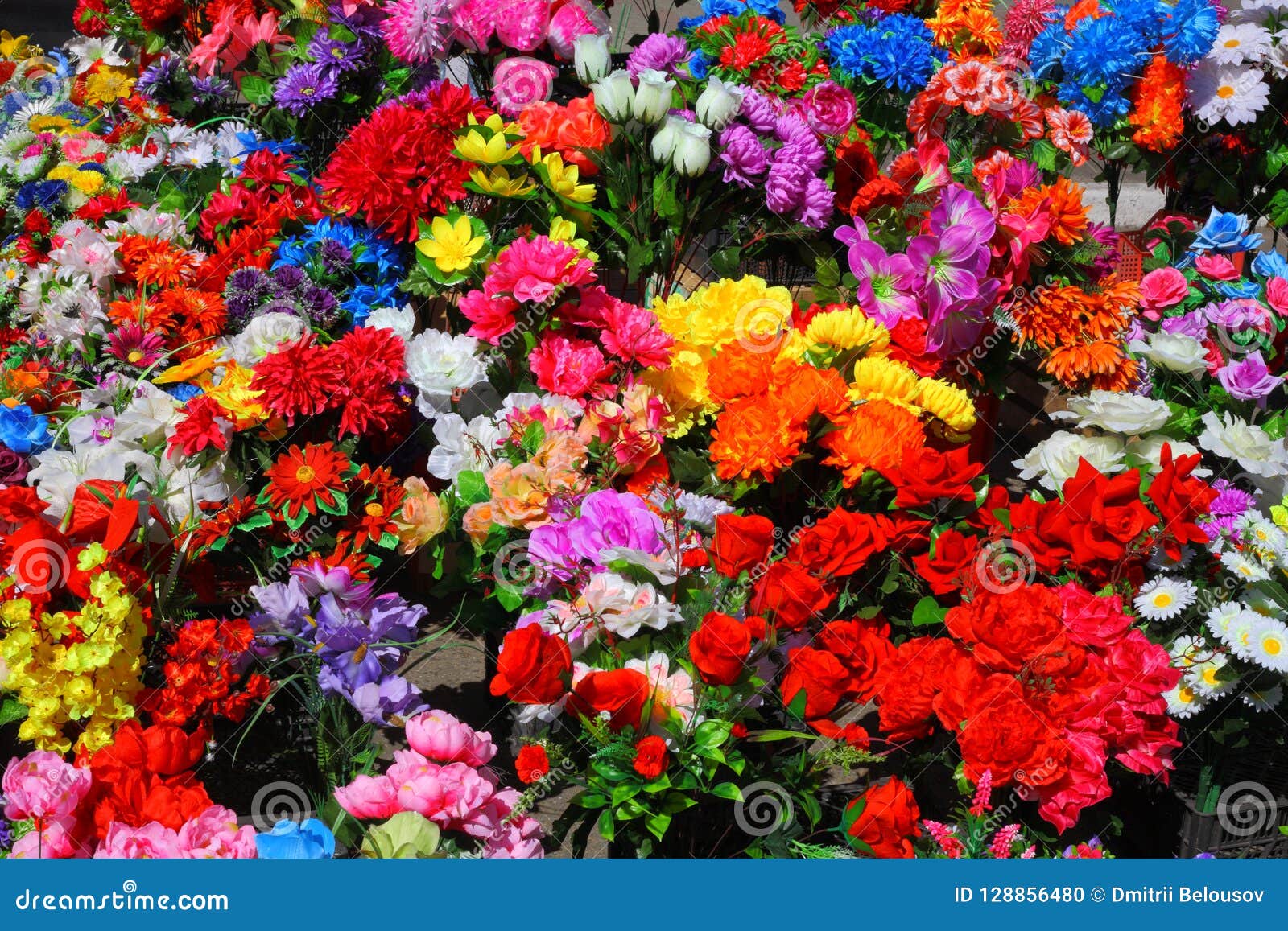 Muitas flores coloridas foto de stock. Imagem de colorido - 128856480