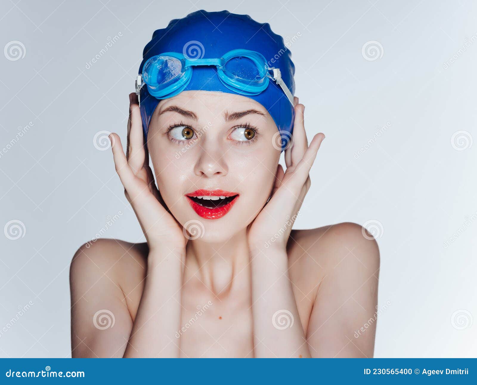 Mujer Atlética En Profesional De Gafas De Natación Foto de archivo