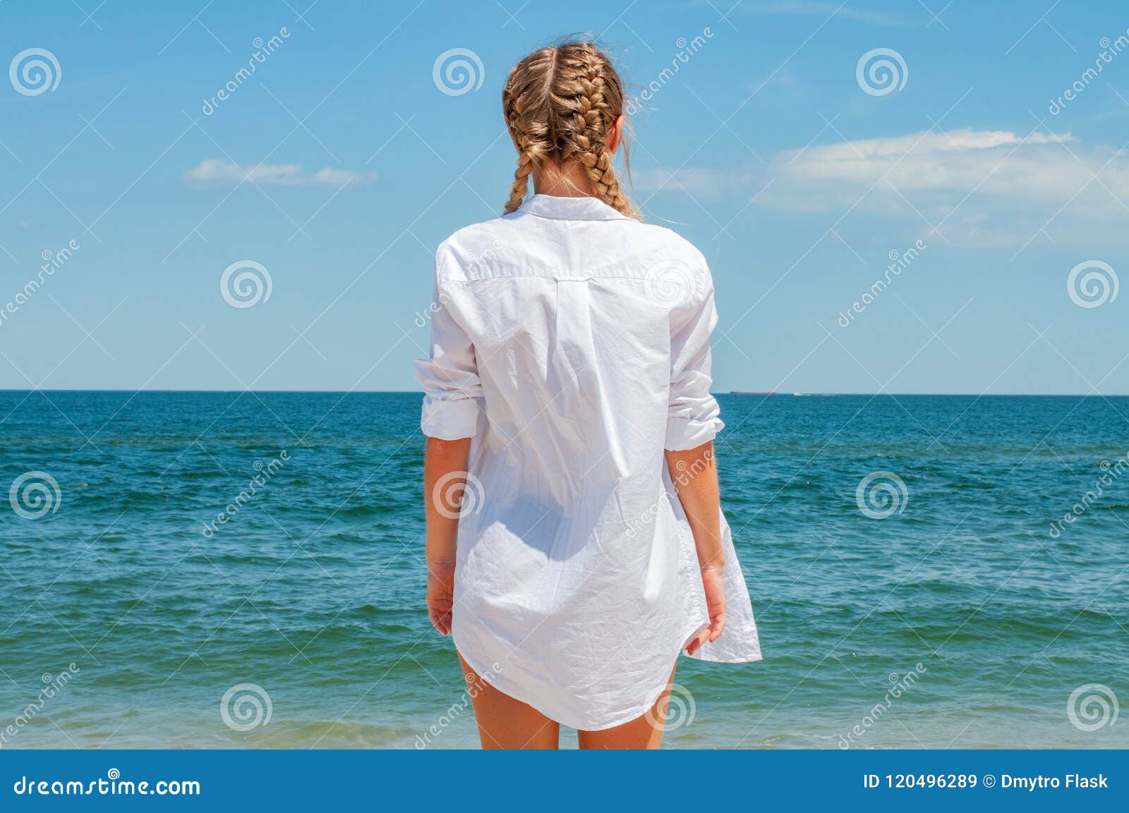 Towing Amazon Jungle spectrum Mujer Bronceada Hermosa En La Camisa Blanca Que Mira El Océano, En La Playa Imagen de archivo - Imagen de camisa, retroceder: 120496289 Towing Amazon Jungle spectrum Mujer Bronceada Hermosa En La Camisa Blanca Que Mira El Océano, En La Playa Imagen de archivo - Imagen de camisa, retroceder: 120496289