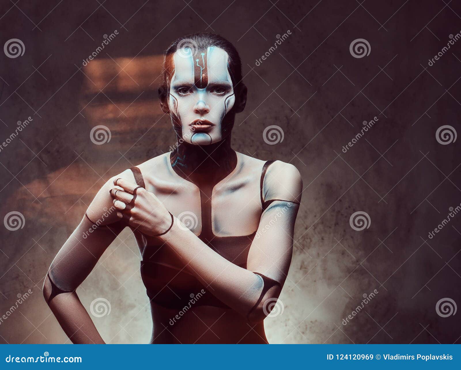 Mujer Cibernética Sensual Con Maquillaje Creativo Concepto De La Tecnología Y Del Futuro Aislado En Un Fondo Texturizado Oscurida Imagen de archivo - Imagen de belleza, modelo: 124120969 Mujer Cibernética Sensual Con Maquillaje Creativo Concepto De La Tecnología Y Del Futuro Aislado En Un Fondo Texturizado Oscurida Imagen de archivo - Imagen de belleza, modelo: 124120969