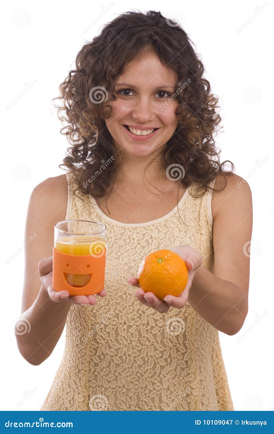 Mujer Con El Zumo Anaranjado Y De Naranja. Imagen de archivo Imagen