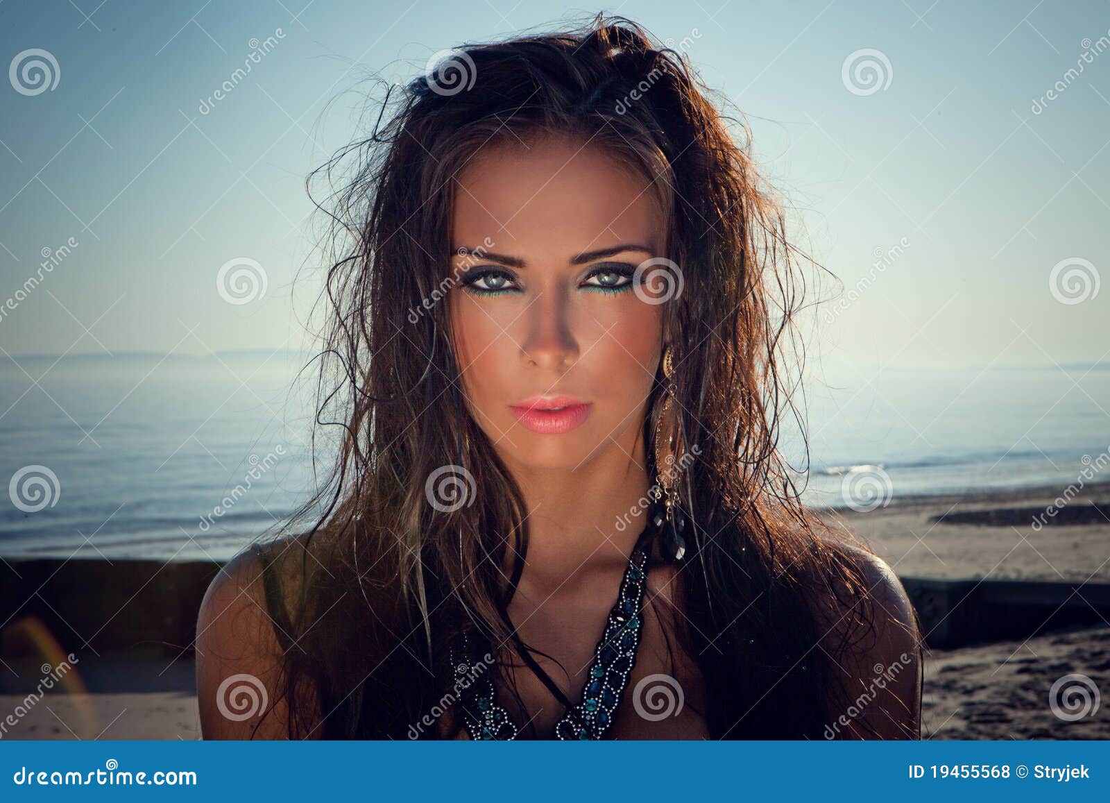 Mujer del bikiní foto de archivo. Imagen de sensual, fuerte 19455568