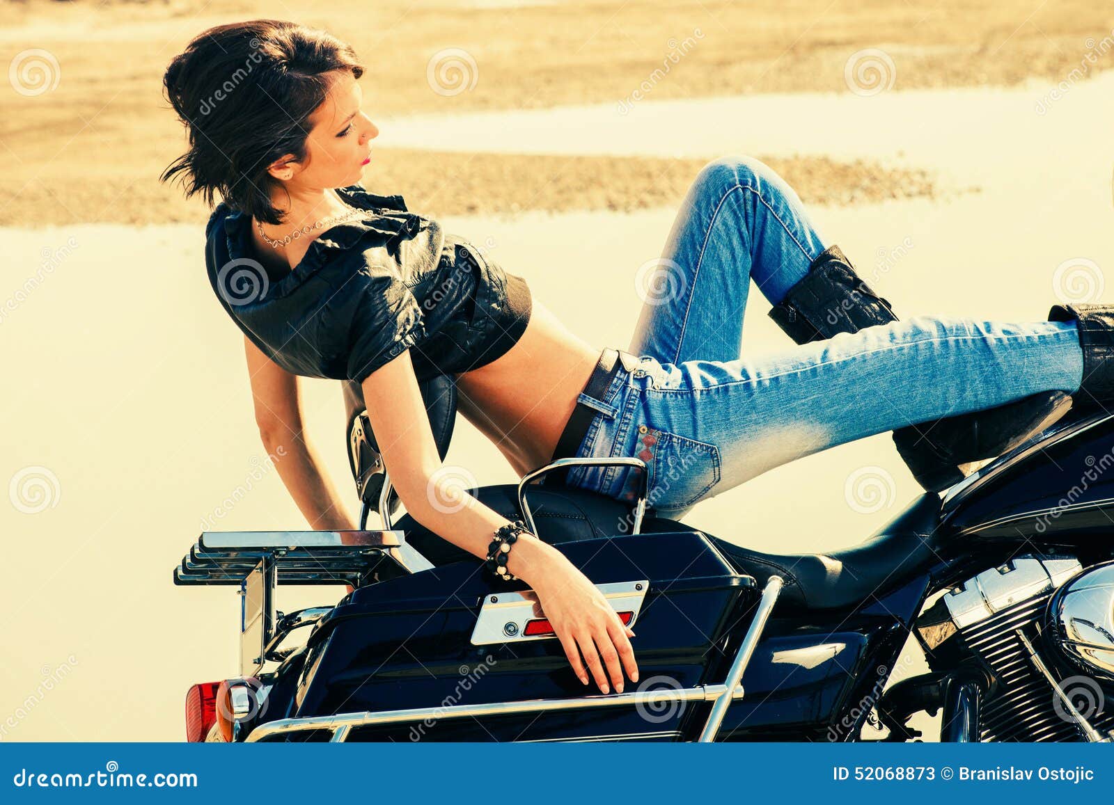 Cómo Poner Correctamente tu Balaclava en el Casco de Moto y Más, image size:1600x1157