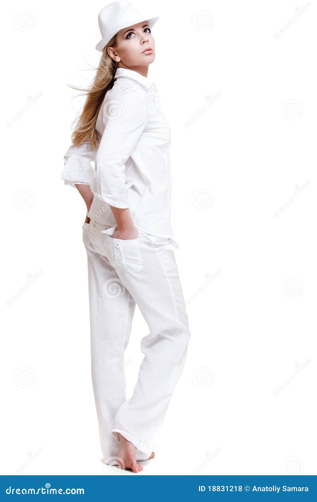 Mujer en la ropa blanca foto de archivo. Imagen de pantalones 18831218