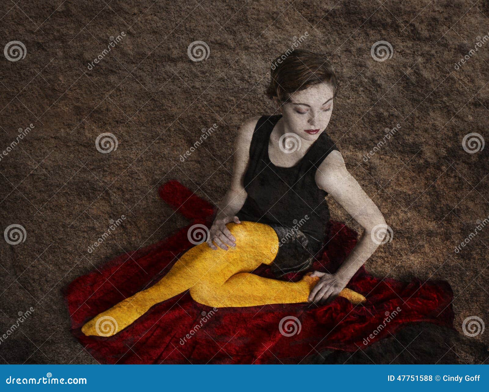 Mujer en medias amarillas foto de archivo. Imagen de pelo - 47751588