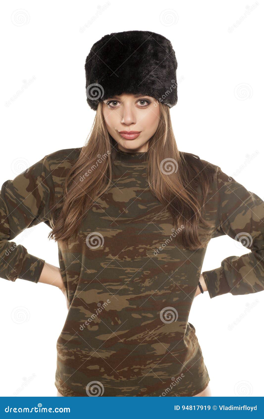 Mujer En Una Blusa Del Camuflaje Imagen de archivo - Imagen joven, delgado: 94817919