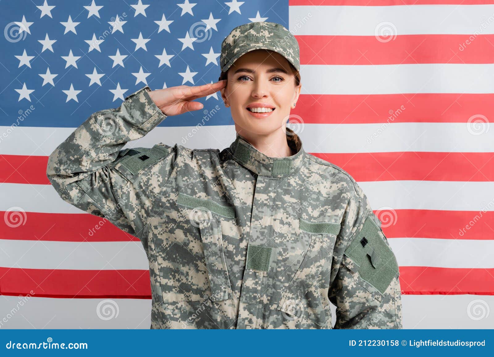 Bañera Expectativa Prominente Mujer En Uniforme Militar En Ee.uu. Foto de archivo - Imagen de mujer,  america: 212230158