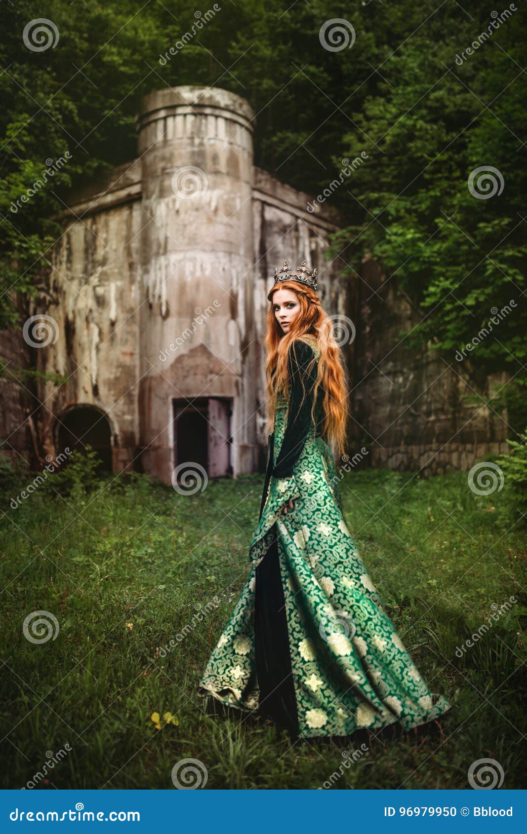Mujer en vestido medieval: fotografía de stock © Fotolit2 #114712368
