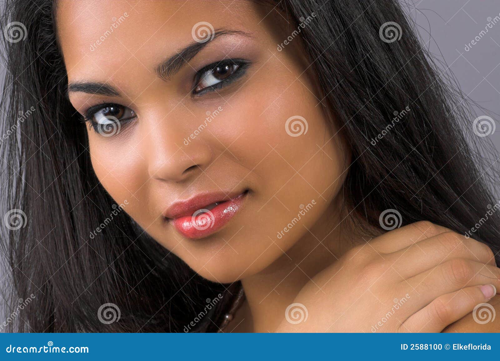 Mujer exótica foto de archivo. Imagen de etnicidad, raza 2588100