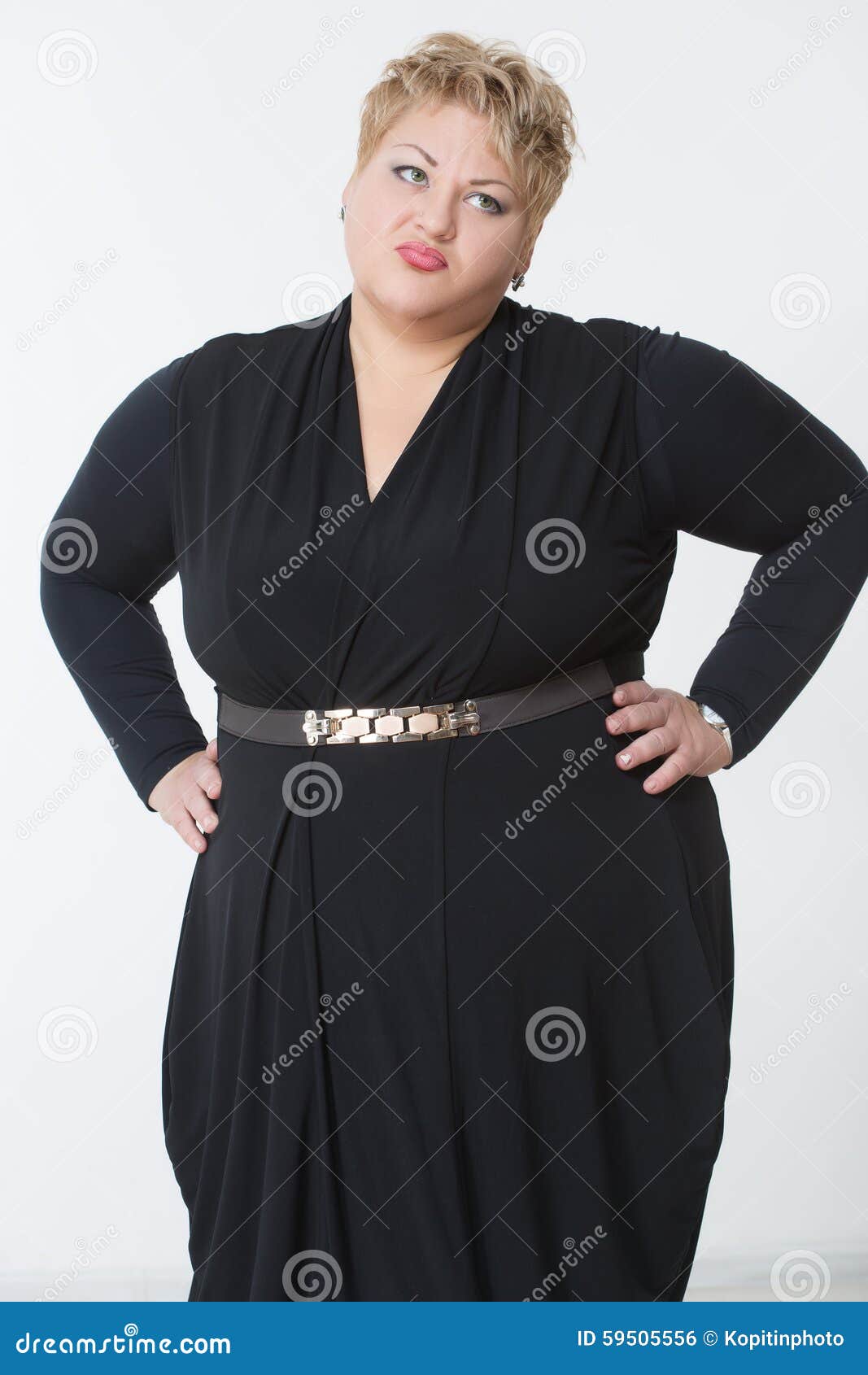 Mujer Gorda En Un Vestido Hermoso Foto de archivo - Imagen negro, retrato: 59505556