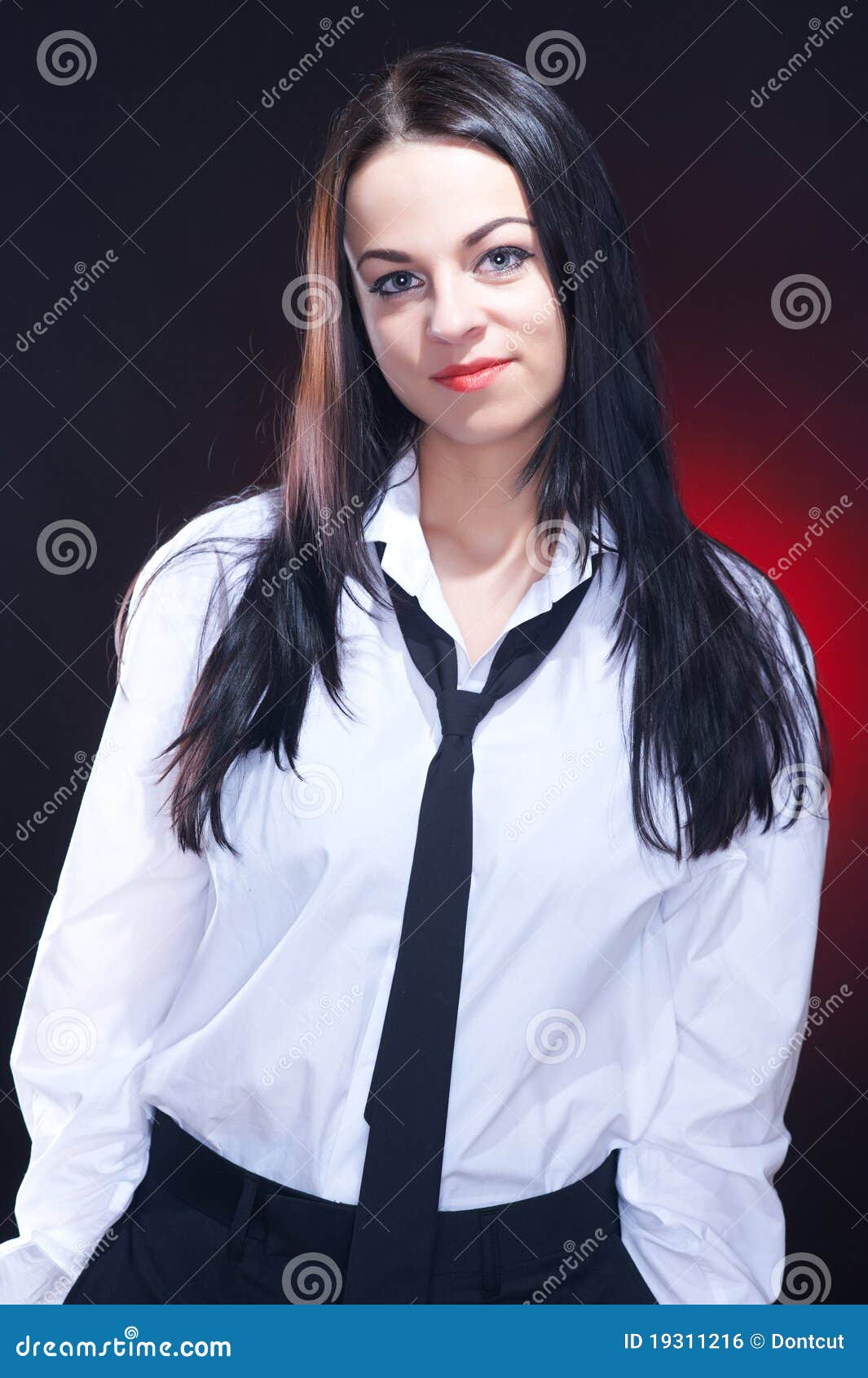 Mujer Elegante En La Camisa Blanca Foto de archivo - Imagen oscuro, hembra: