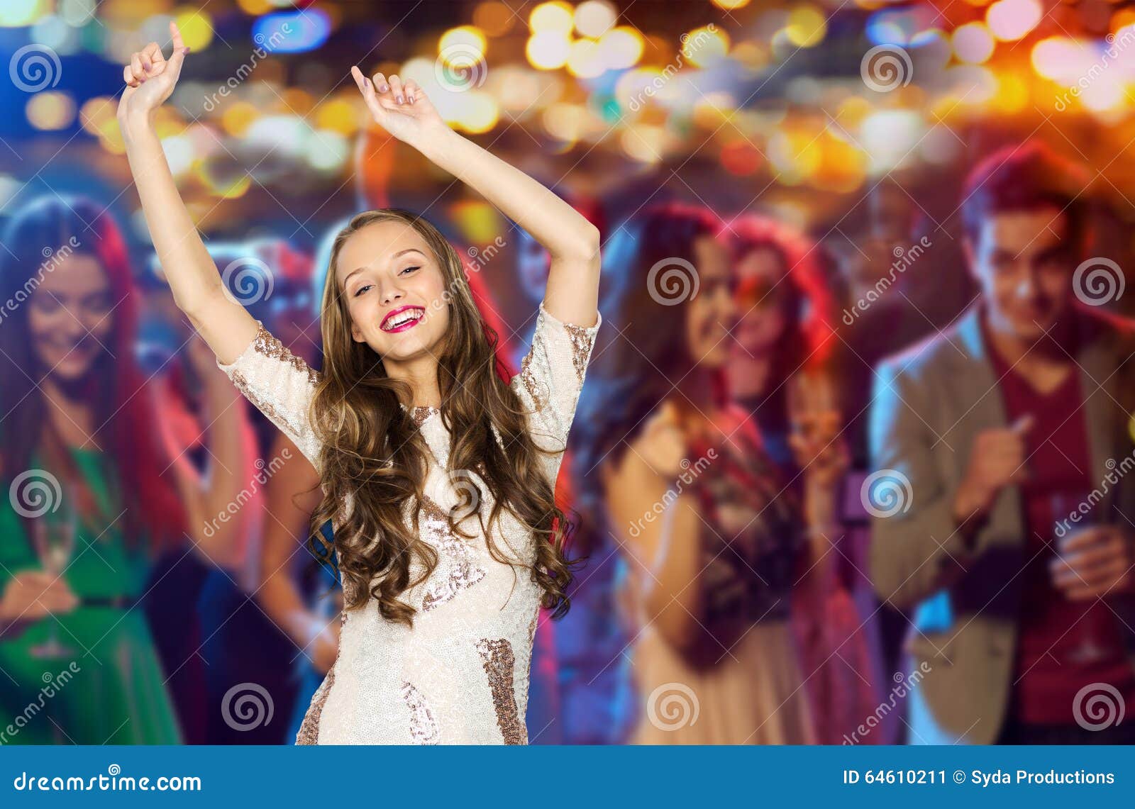 Panadería Surtido lector Mujer Joven Feliz O Baile Adolescente En El Club Del Disco Imagen de  archivo - Imagen de noche, atractivo: 64610211