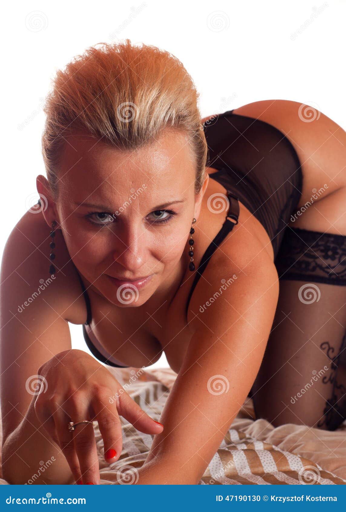 Primitivo Alboroto Agarrar Mujer Madura En Una Ropa Interior Sensual Foto de archivo - Imagen de  encantador, maduro: 47190130
