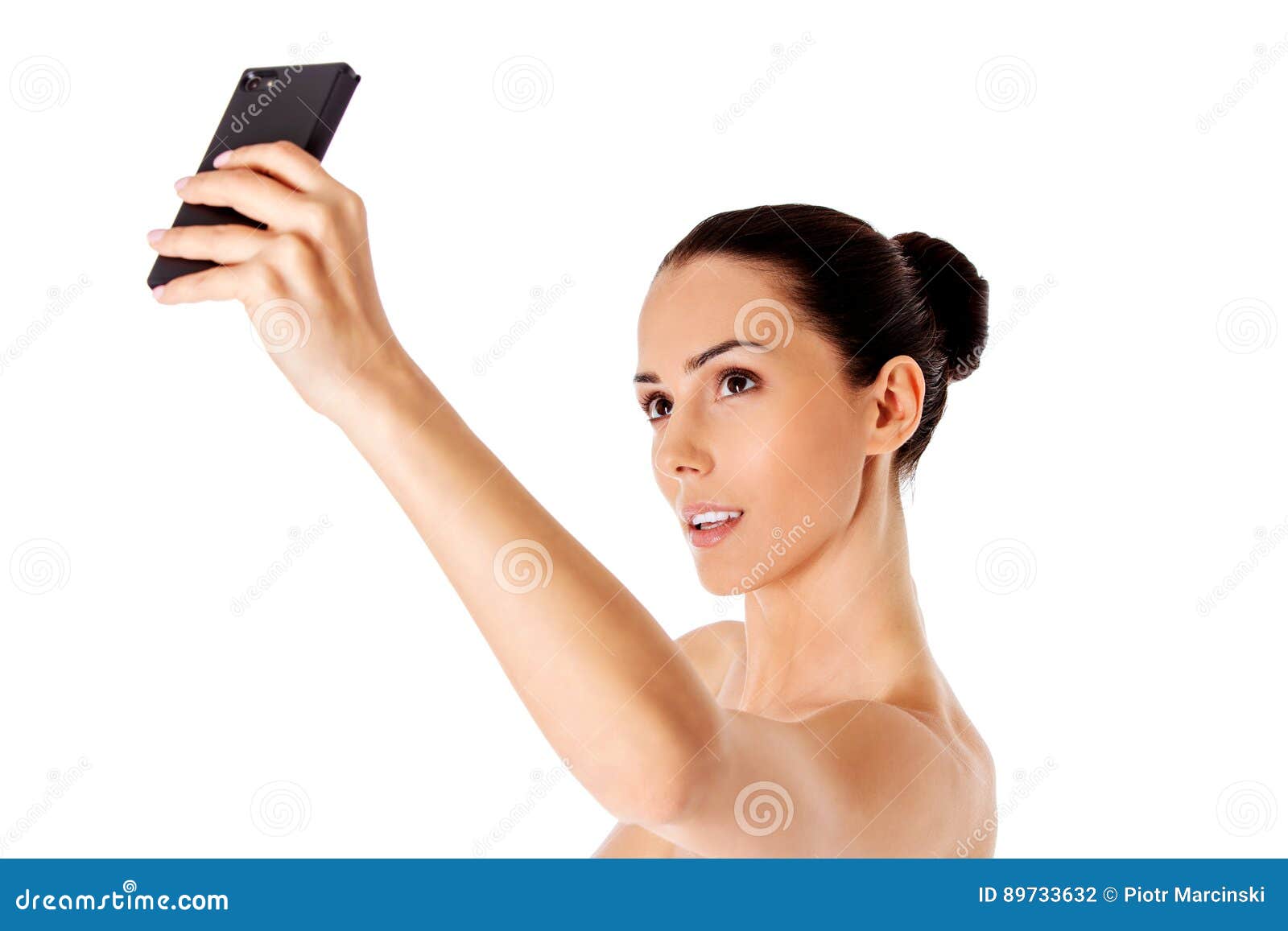 Mulher Bonita Do Nude Que Toma O Selfie No Fundo Branco Foto De Stock Imagem De Peito Sexual 
