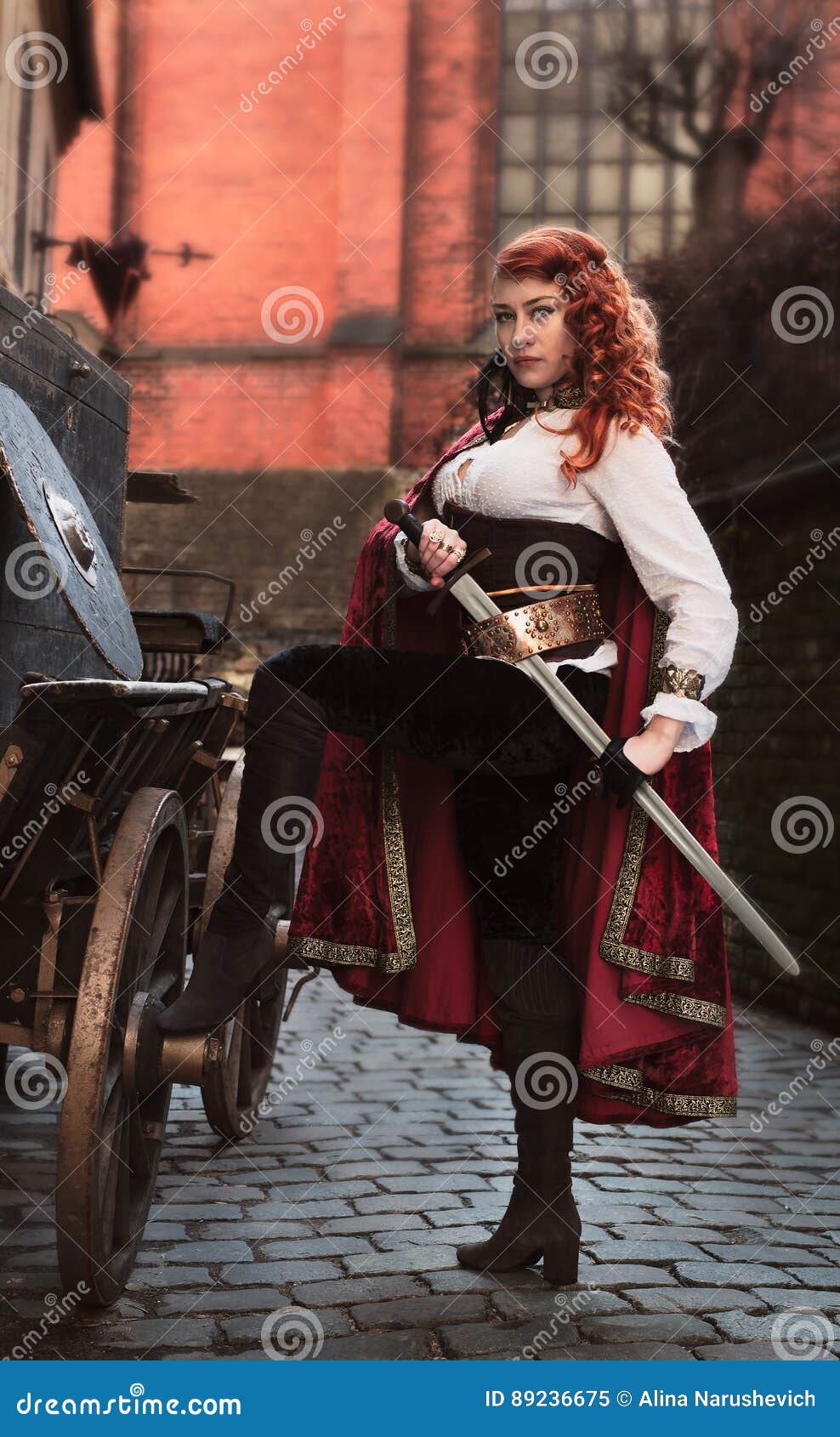 roupa guerreira medieval feminina