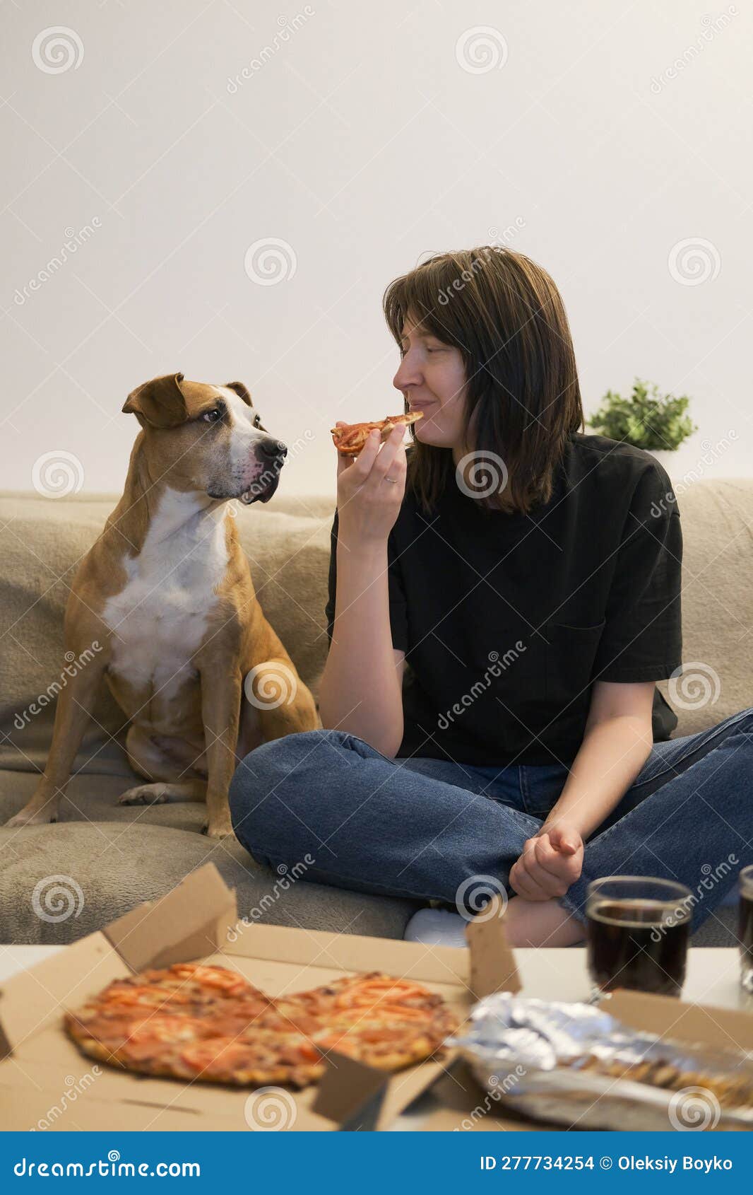 Cachoro comendo mulher