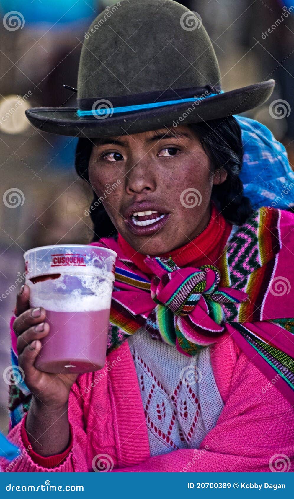 Mulher peruana imagem de stock editorial. Imagem de povos - 20700389