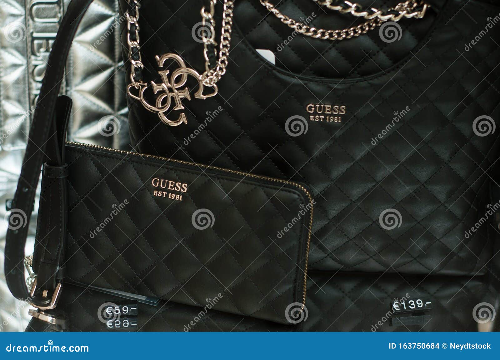 black guess handbags new collection