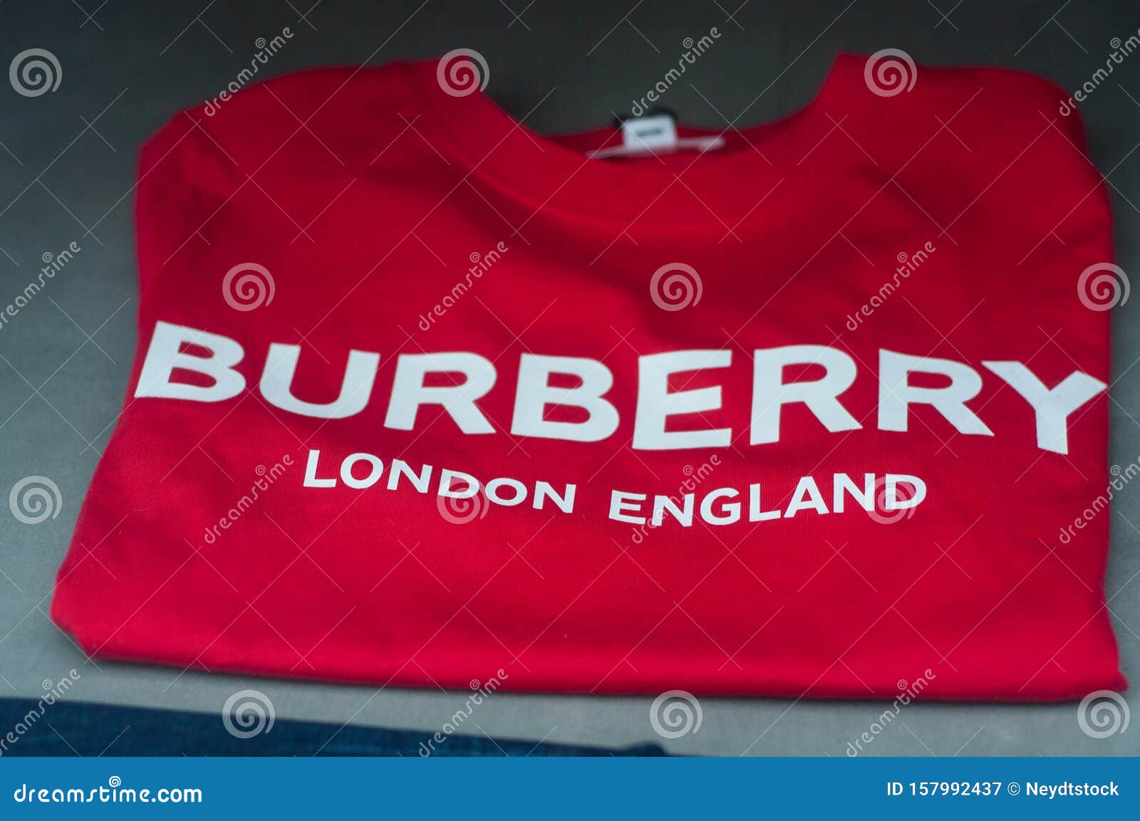 burberry thumbs up shirt