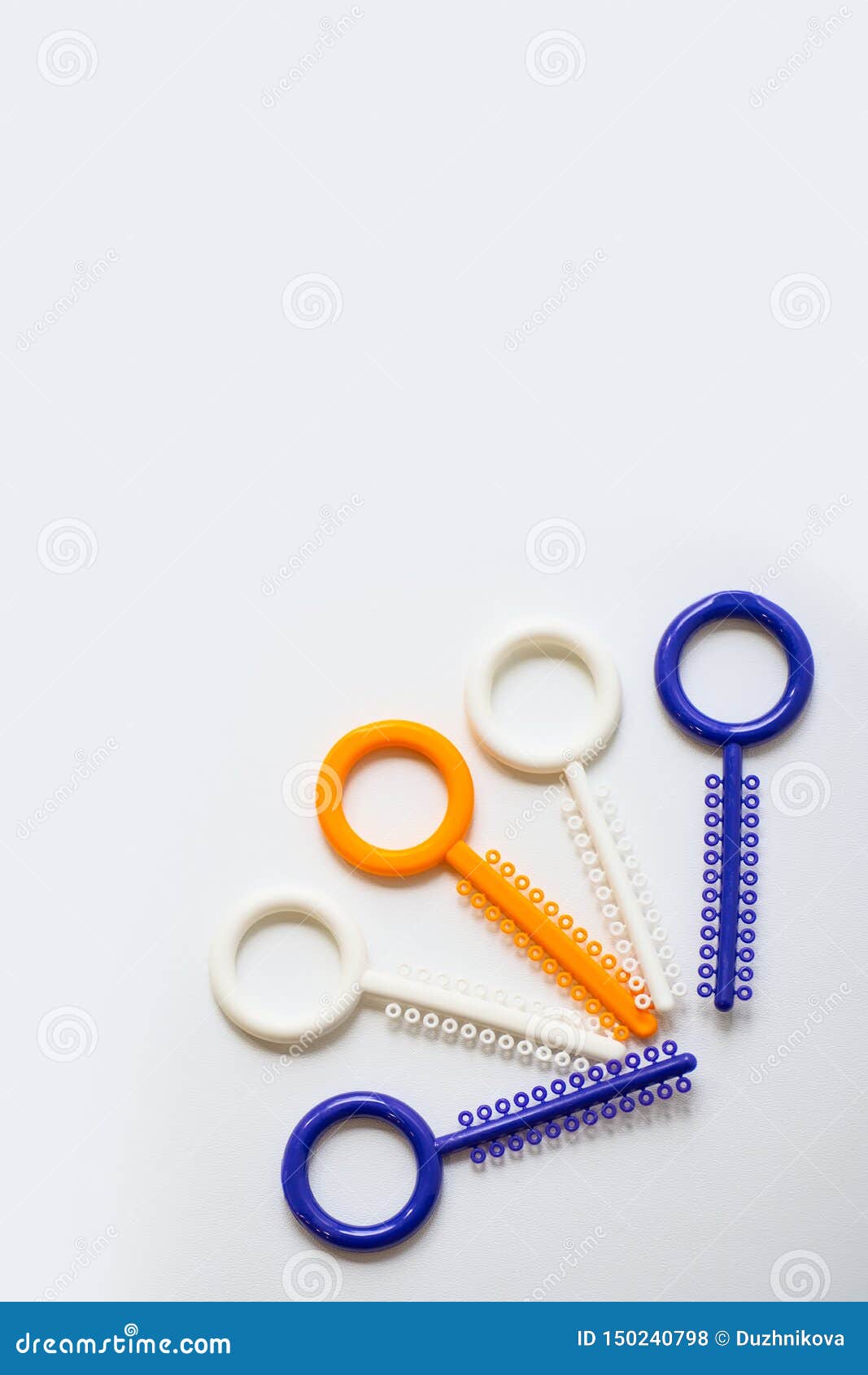 A Multicolored Orthodontic Ligatures for Alignment of the Orthodontist